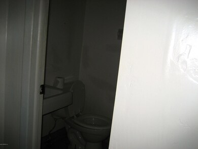 5213 Mc Manus Dr, Jacksonville, FL 32210 - photo 6