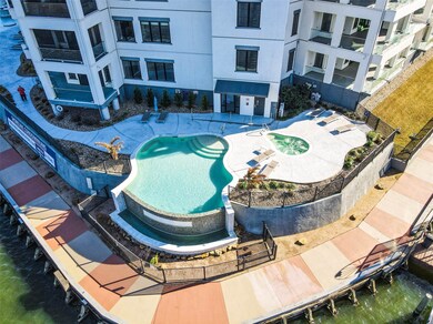 Soaking pool and jacuzzi