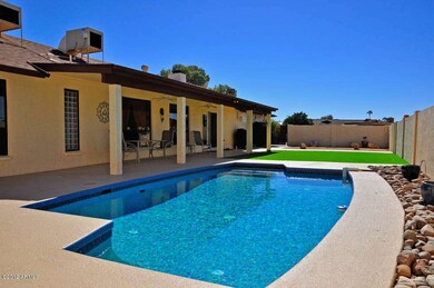 Sparkling Blue Pool!!
