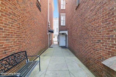 10603 Norton Commons Walk, Prospect, KY 40059 - photo 2