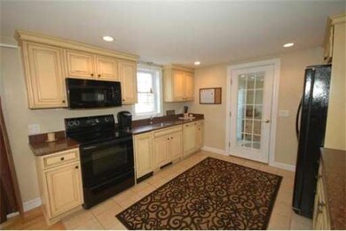 10 Henderson Ave, Andover, MA 01810 - photo 5