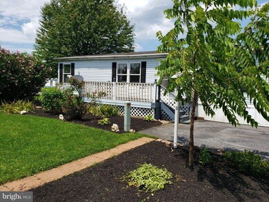 61 Birch Ln, Columbia, PA 17512 - photo 2