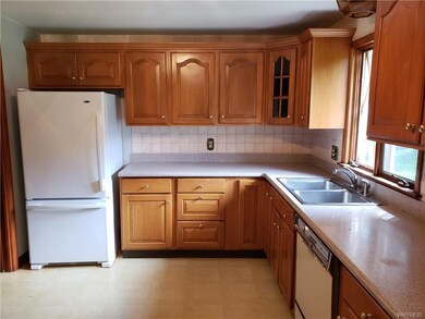 2790 Stenzel Ave, North Tonawanda, NY 14120 - photo 6