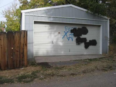 717 Mitchell St, Klamath Falls, OR 97601 - photo 5