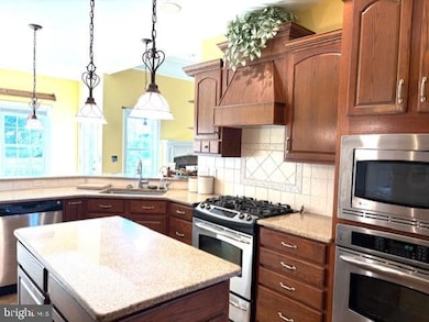 121 Copper Beech Ln, Womelsdorf, PA 19567 - photo 5