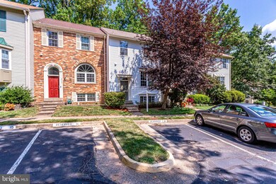 2995 Mission Square Dr, Fairfax, VA 22031 - photo 3