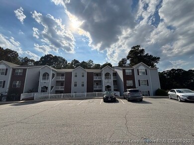 357 Waterdown Dr unit 11, Fayetteville, NC 28314 - photo 2
