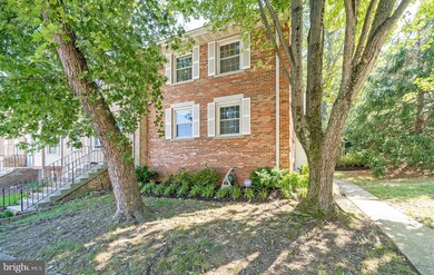 7819 Stovall Ct, Lorton, VA 22079 - photo 2