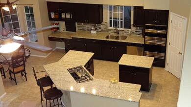 Kitchen & breakfast nook with bay window