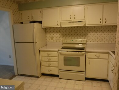 1022 Brinker Dr unit 302, Hagerstown, MD 21740 - photo 4