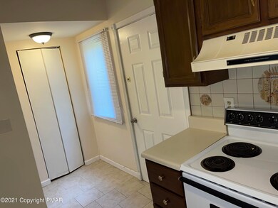 206 Falls Cir, Bushkill, PA 18324 - photo 4