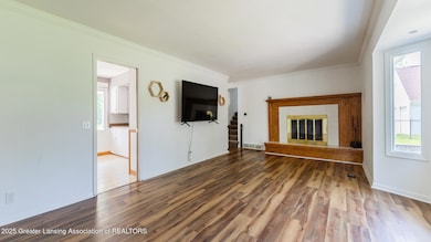 3326 W Willow St, Lansing, MI 48917 - photo 5