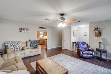 210 Mcgregor St N, Wiggins, MS 39577 - photo 4