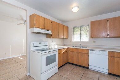 2352 E 17th St, Tucson, AZ 85719 - photo 7