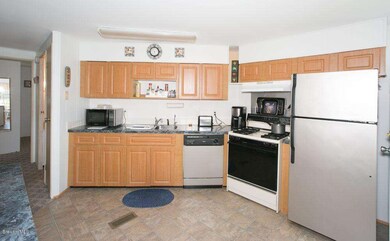 1108 Oriole - Kitchen - 3