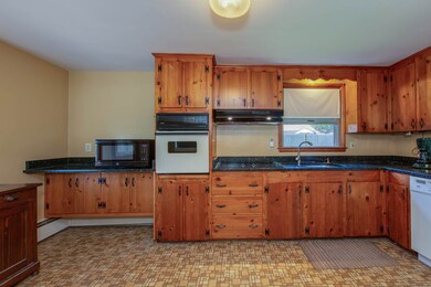 17 Tufts Dr, Nashua, NH 03064 - photo 7