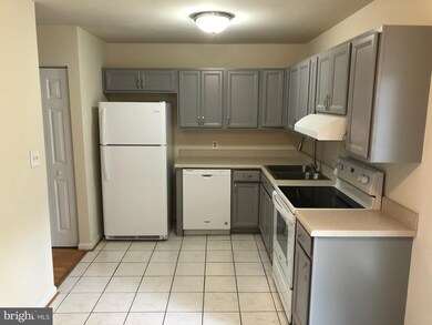 713 Madison Ct, Stafford, VA 22556 - photo 4