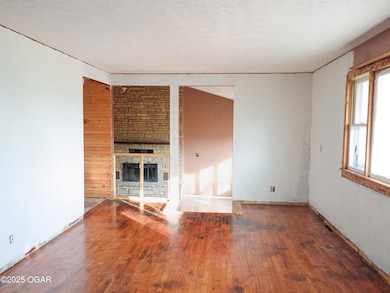 111 Maple St, Exeter, MO 65647 - photo 7