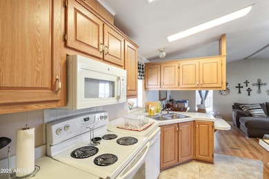 450 W Sunwest Dr unit 194, Casa Grande, AZ 85122 - photo 3