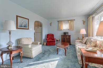 6040 Huntingdon Cir, Harrisburg, PA 17111 - photo 4