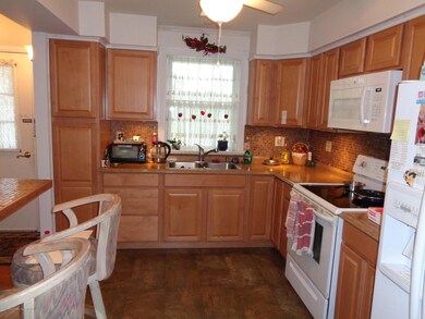 30 Hartford Inside 014