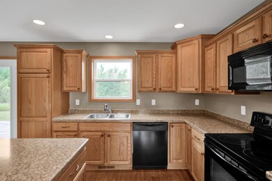 2324 Falcons Cove, Stevens Point, WI 54482 - photo 4