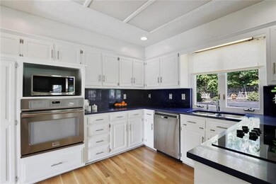 Bright and sunny kitchen