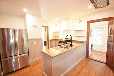 19 Bedlow Ave, Newport, RI 02840 - photo 4