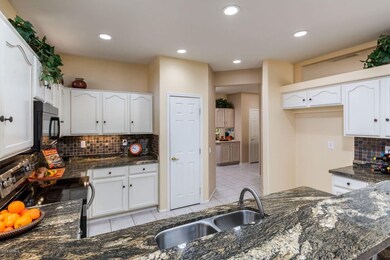 16220 W Tamarack Ln - Kitchen - MLS-4
