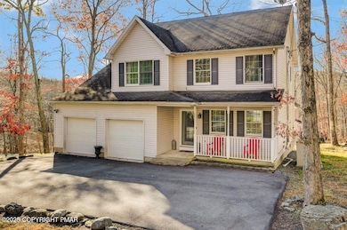 205 Regent St, Bushkill, PA 18324 - photo 3