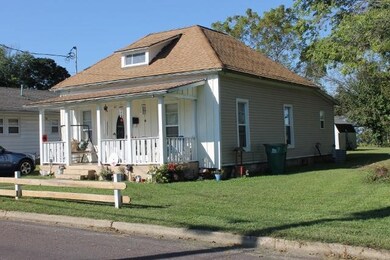 411ElmMainAngle