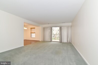 33 Canterbury Square unit 201, Alexandria, VA 22304 - photo 6