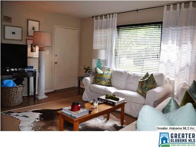 Amazing natural light (benefit of corner unit)