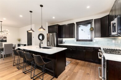 High-end kitchen with island
