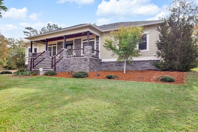 82TradewindsDrive-02