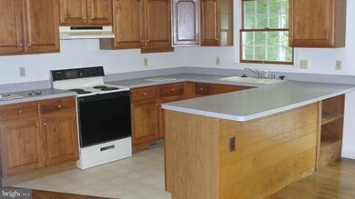 907 Eastover Pkwy, Locust Grove, VA 22508 - photo 4