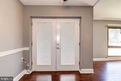 8611 Sacramento Dr unit B, Alexandria, VA 22309 - photo 4