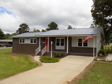 85 E Brewton St, Mc Rae, GA 31055 - photo 2