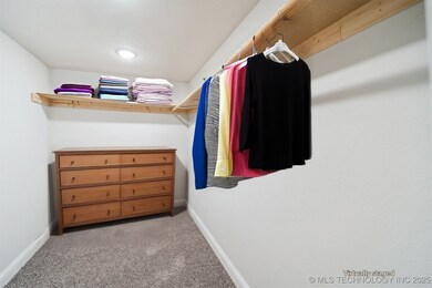 304 SE 4th St, Pryor, OK 74361 - photo 7