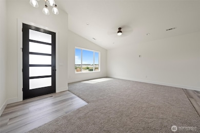 1154 E Mt Hood St, Othello, WA 99344 - photo 4