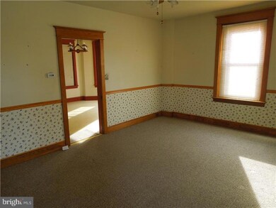 610 E Broad St, Souderton, PA 18964 - photo 3