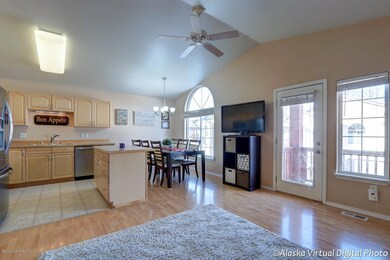 Kitchen / Dining