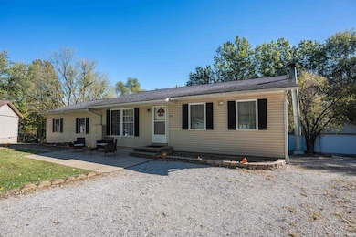 125 Cortez Ct, Chandler, IN 47610 - photo 2