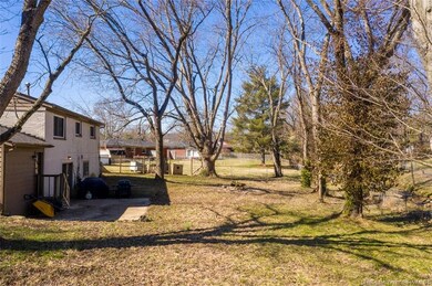211 Lawn Ct, New Albany, IN 47150 - photo 2