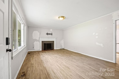 1109 W Edgemont Dr, Lancaster, SC 29720 - photo 4