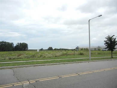 L4 Liuna Way, Burke, WI 53532 - photo 3