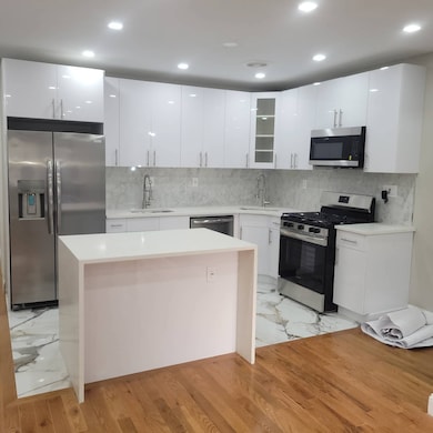 gateway blvd and New Haven, Far Rockaway, NY 11691 - photo 7