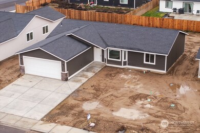 712 E Cascade St, Othello, WA 99344 - photo 4