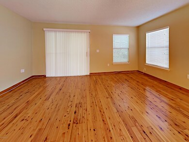 114 Cherry Tree Ct, Jacksonville, FL 32216 - photo 2