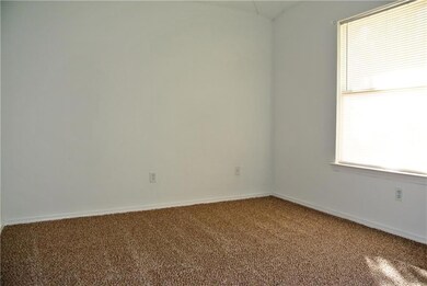 504 Katherine Dr, Horizon City, TX 79928 - photo 4